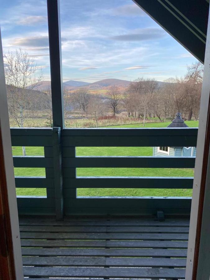 Parkmore Holiday Cottages Дъфтаун Екстериор снимка