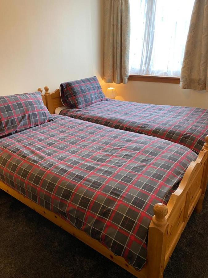 Parkmore Holiday Cottages Дъфтаун Екстериор снимка
