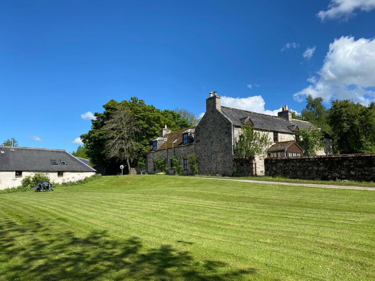 Parkmore Holiday Cottages Дъфтаун Екстериор снимка