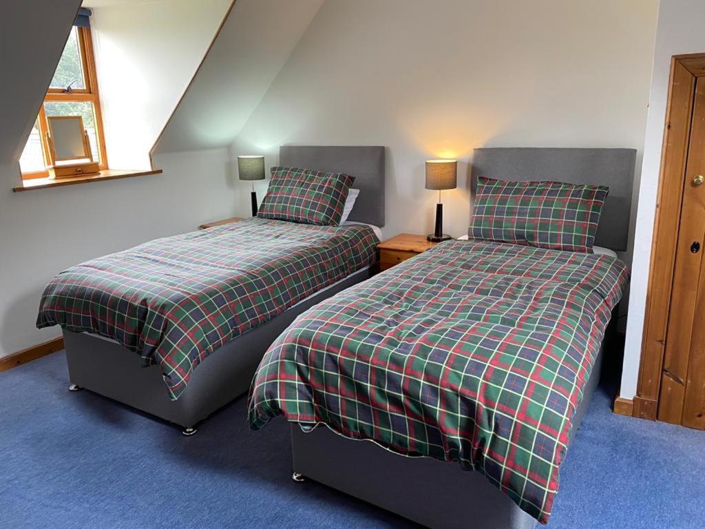Parkmore Holiday Cottages Дъфтаун Екстериор снимка