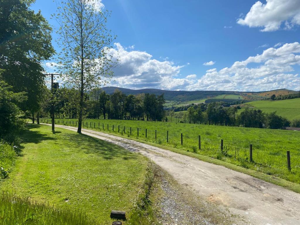 Parkmore Holiday Cottages Дъфтаун Екстериор снимка